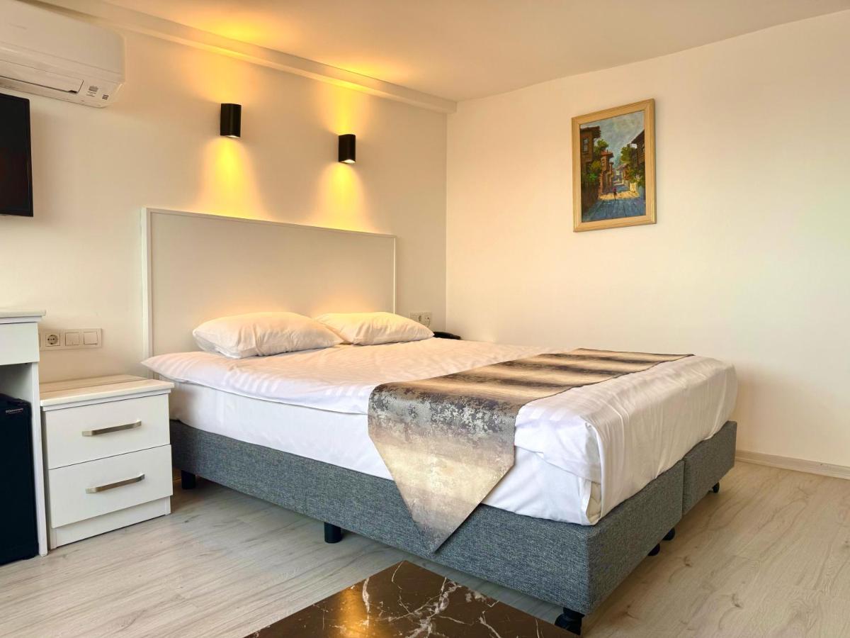 Double Rooms 14